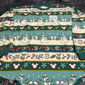 NWOT DISNEY CHRISTMAS SPIRIT JERSEY